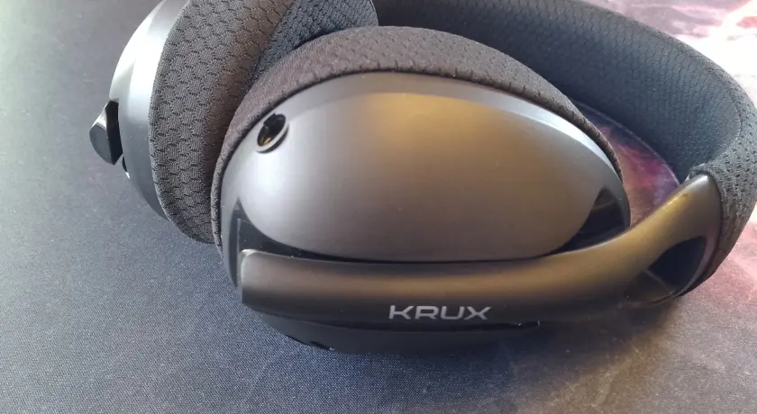 Słuchawki Krux Clapz Wireless Black wygląd bok