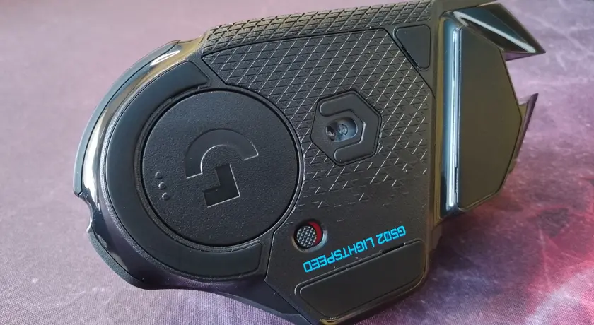 Logitech G502 - spód